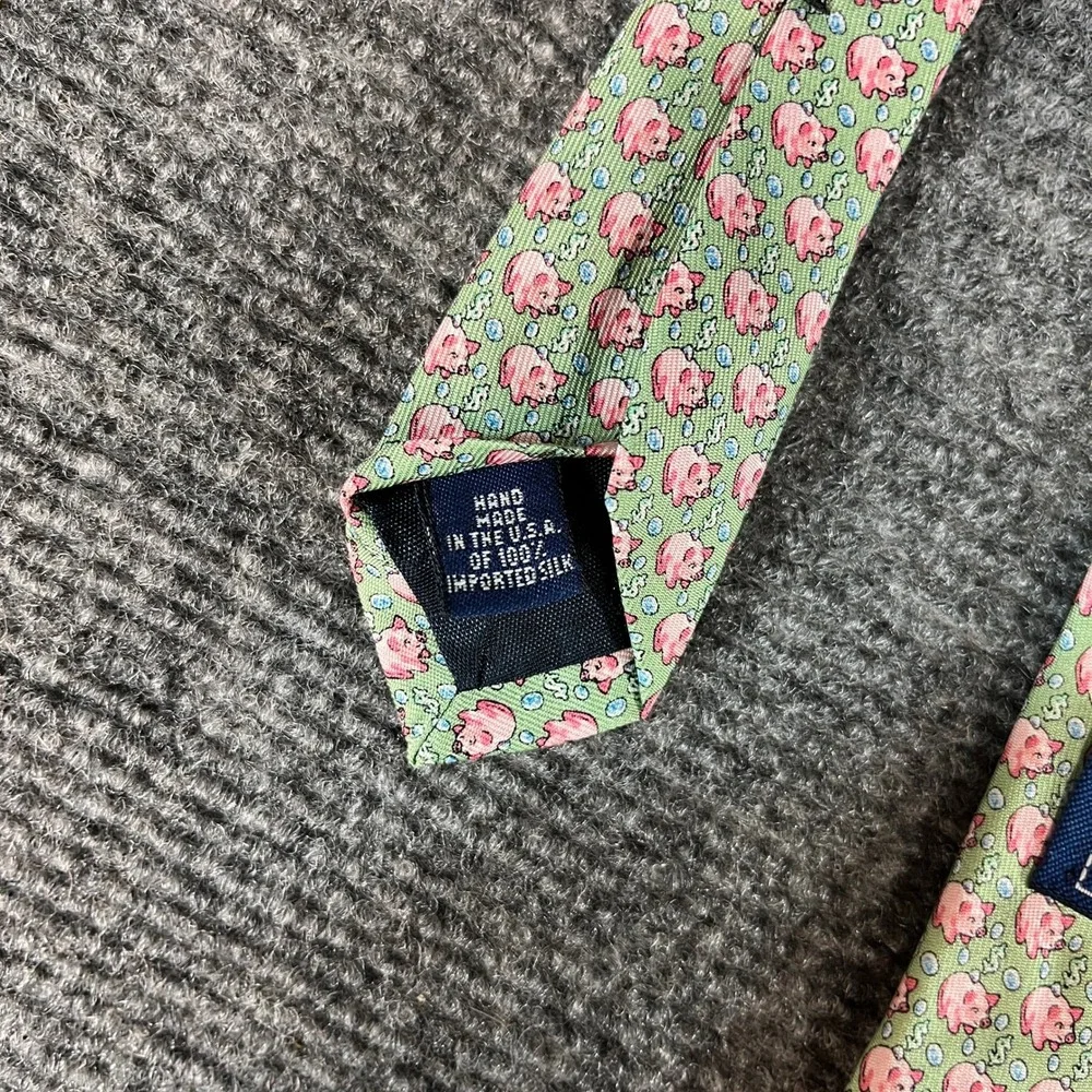 Vineyard Vines Mens Silk Tie Green Pink Piggy Bank Fidelity Capital Markets 59